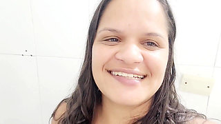 Pee, vibrator and dildo