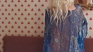 Blonde mature sexy bed games