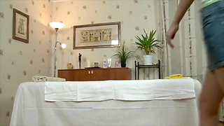 whore fucked barebakc by big coick anf cum inside hot