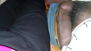 Indian desi boy Ne aaj meri gand aur chut donon Hi chod Li Indian desi bhabhi