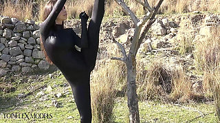 Flexible Catsuit Beauty in Nature