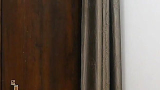 Boyfriend Takes Girl at His Empty Home to Enjoy Valantine