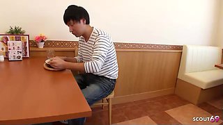 Japanese Teenage Blow Stranger at Work