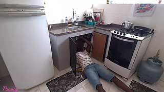 Plumber Fetish: I Stayed in a Towel and Took a Cum Bath From the Biggest Cock I've Ever Seen!