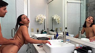 Big Natural Tits Stepsister Fucked While Doing Her Makeup