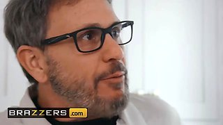 Large hooter Linzee Ryder gets her shaved vulva drilled - brazzers