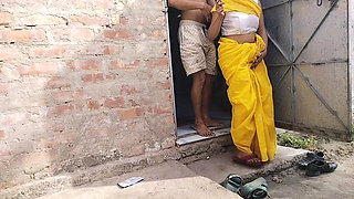 Indian Housewife Outdoor Fucking with Neighbour Brother in Law