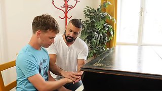 Horny Teen Raw Bred After Blowjob