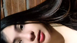 Mi padrastro me masturba deli