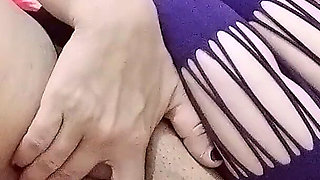 A Beautiful Egyptian Girl Is Having Sex on Camera with Her Close Friend