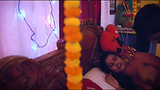 Suhagraat me pati ko behoshh karke boyfriend se chudwae