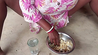 Desi Bhabhi has fun while saying