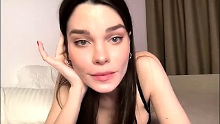 Brunette Solo Webcam Masturbation