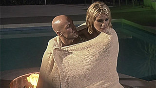 Naughty blonde babe gets screwed by the pool