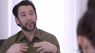 MILF Scarlett Alexis thrilling X-rated scene