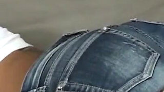 Sofia Cucci takes off her jeans shorts and lets us see paradise