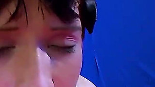 Suesse Linda Swallows Cum in Ggg Bukkake