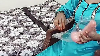 Hot Indian Stepnephew Caught Jerking off His Stepaunty and Had Sex with Her