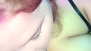 Seduction in the Bedroom: Fellatio with the Feet of a Curvy MILF Until Ejaculation