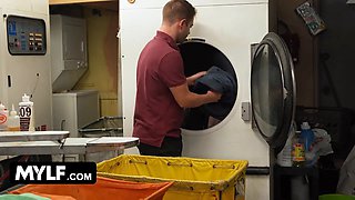 My huge titted boss let me freeuse her as lengthy as i hooked up with my coworker too