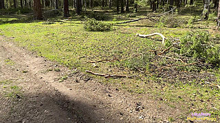 The Girl Met Me Just for Sex and Asked Me to Fuck Her Right in the Woods
