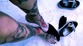 Female feet, slave, hypnotic feet