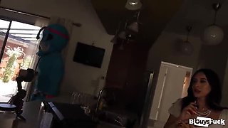 Luna Lopez Gets a College Jock’s Thick Cock in a Hot Threesome