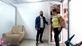 I manage to get into a sexual relationship with a secretary to help me with the administrative problems I have - Porno en Espa&ntilde;ol
