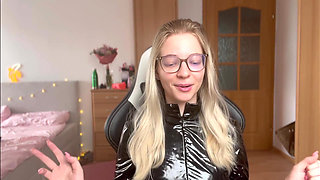 All You Need to Know About Latex Fetish (pvc, Leather)