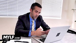 Concept: power pussy by mylf labs featuring lindsey lakes - fresh chief cougar predominates her staff