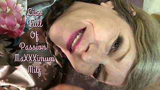 Lips Full of Passion! Loving Close-up BJ!