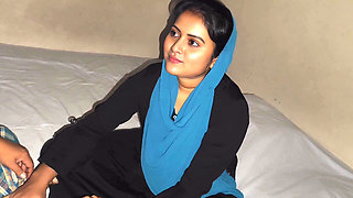 Viral indian beautiful girlfriend cooks food for boyfriend and brings it home then has romantic sex with boyfriend.