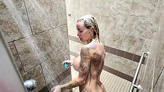 Danae Mari & Lacey Jayne Shower Cam