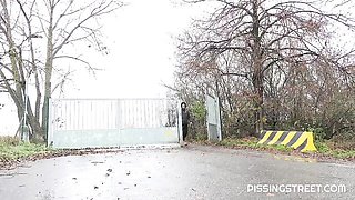 Beautiful Naomi Bennet at long hair clip