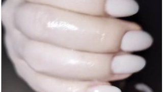 Quick Homemade Handjob With A Lot Of Cum