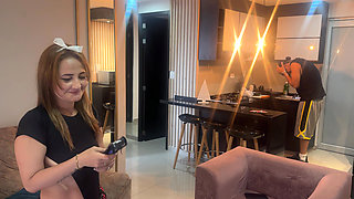 I take advantage of the fact that my husband's horny guy is distracted to fuck my little stepson.