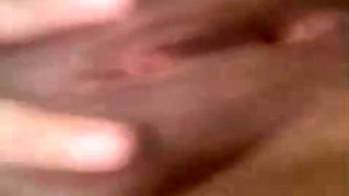 Curvylinea masturbating in close-up, her pussy is tight, and she loves playing with the camera, it gives her a lot of pleasure a