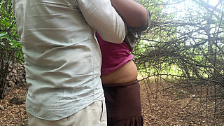 Housewife outdoor sucking cock