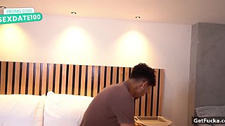 Sarah Black Shares Bed with Stepmom in Homemade BBW Heat