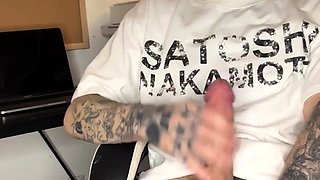 Big cock in Colorado wants to travel. Management wanted !