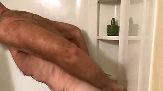 After sexting with a hot stud who is planning to fuck me in his sling, I needed to release some tension in my excited hole.