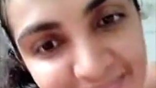 Naughty indian disrobes naked frigging on web cam