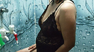 Desi Bhabhi Bathing