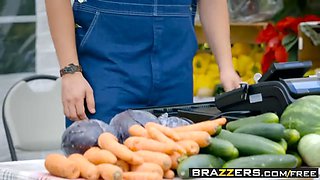 Brazzers - real wifey stories - the farmers wife scene starr
