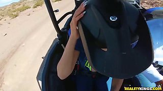 Brunette Big Butt Babe Outdoor Pounding