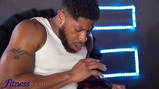 Sport rooms uk cougar belle ohara takes bbc at the gym hot fellatio romantic fucking porno