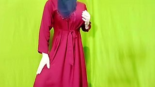Arabian Hijabi Muslim Chick Lipi Akhtar