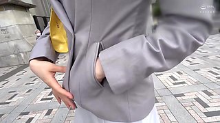 MAAN-911　【長身M女とハメ潮パーティー】結婚4年目の性欲発散！デカクリトリスの潮吹き長身美女を徹底責め！野外ロータープレイで●めた後は、ホテルでじっくりアナル観察！！手マンで大量潮吹きするもまだ足りない！
