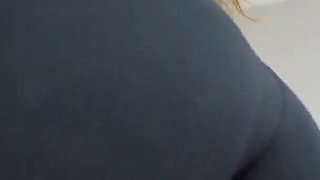 I Show You My Cameltoe in Leggings