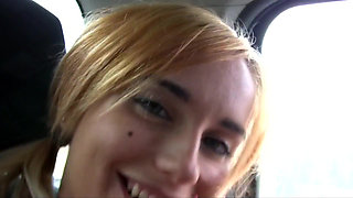 Teen bitch with big ass is picked up for the outdoor beach fuck